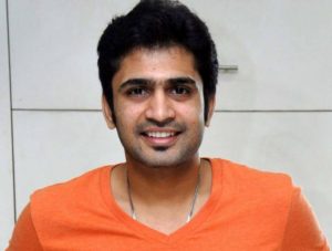 Chinmay Udgirkar Biography, Age, Photos, Profile, Wife - Marathi.TV